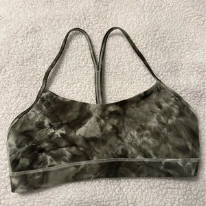Lululemon - Flow Y Bra - Size 10